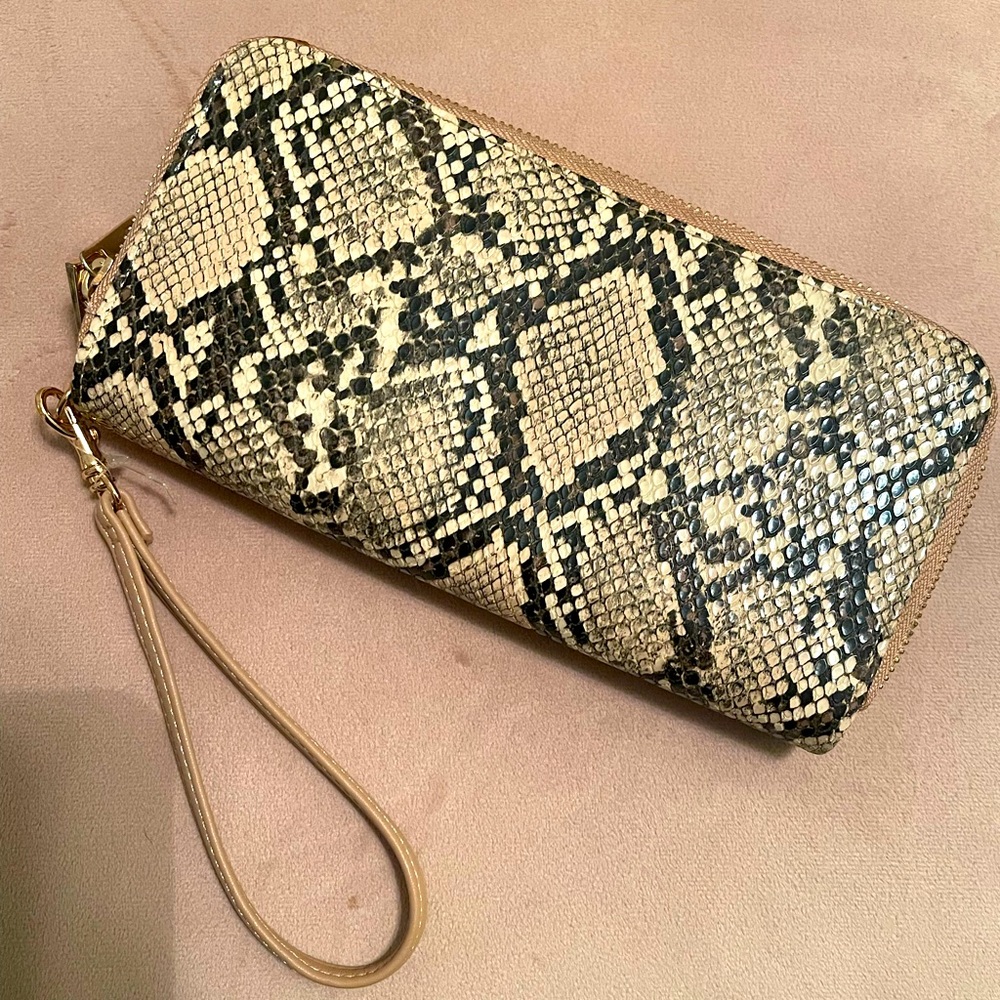 Wristlet/Wallet Croc Print